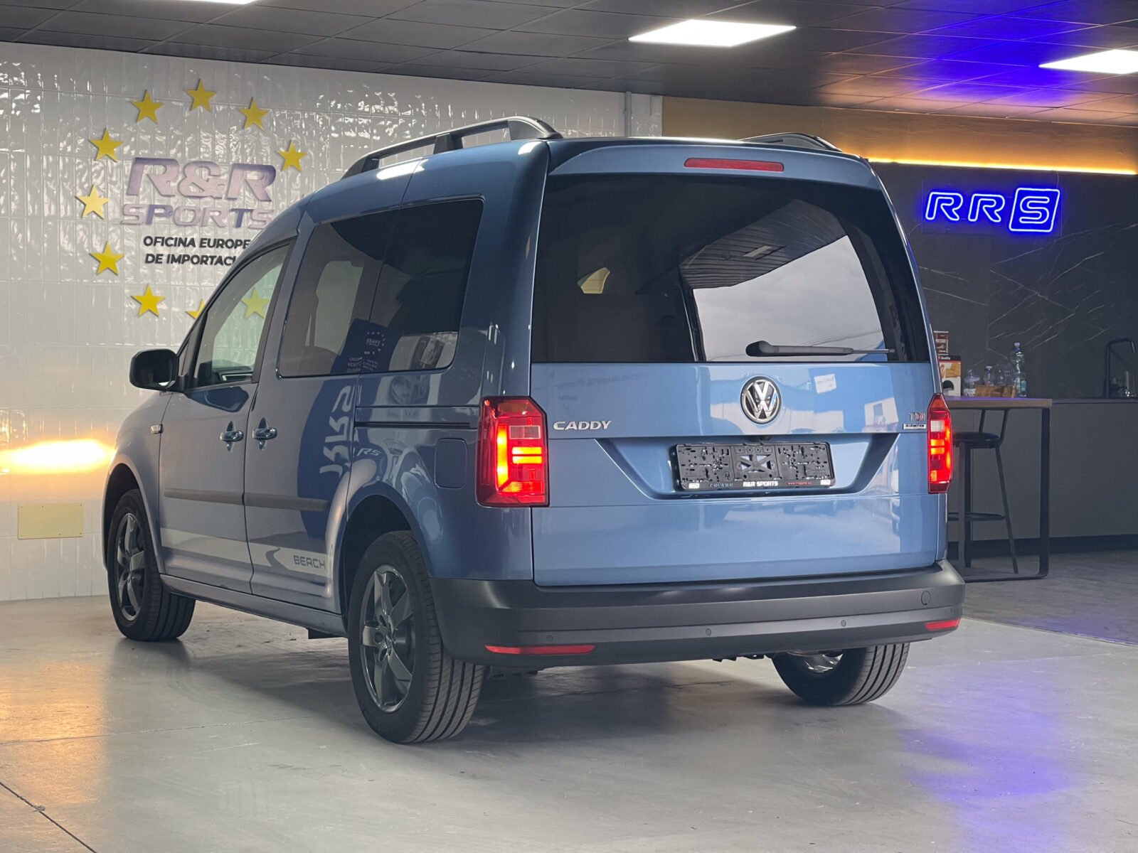 VOLKSWAGEN Caddy 2.0 TDI BEACH