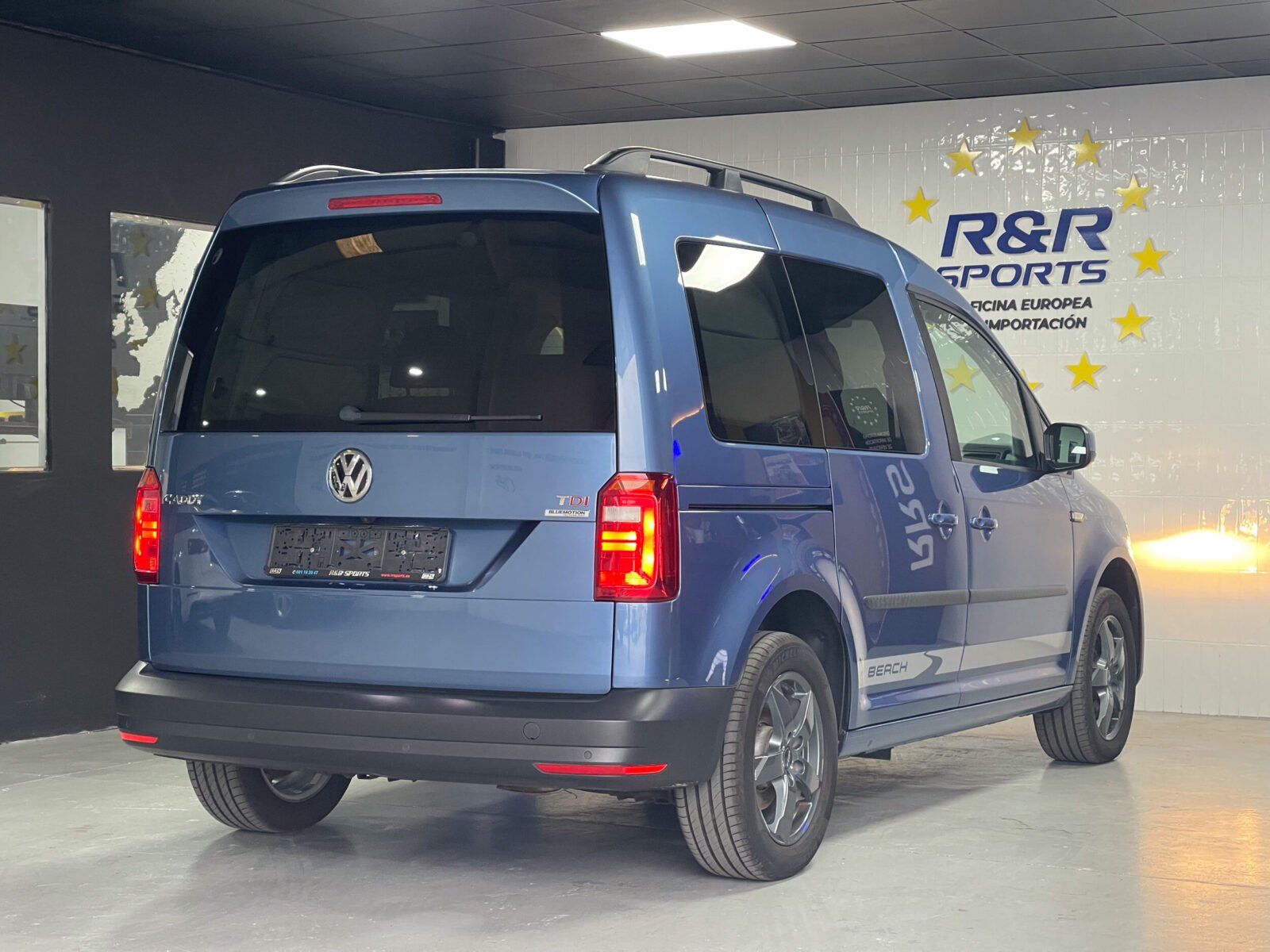 VOLKSWAGEN Caddy 2.0 TDI BEACH
