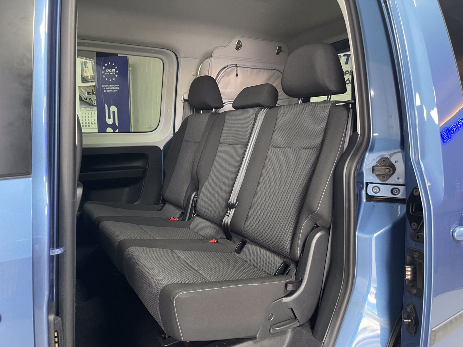 VOLKSWAGEN Caddy 2.0 TDI BEACH