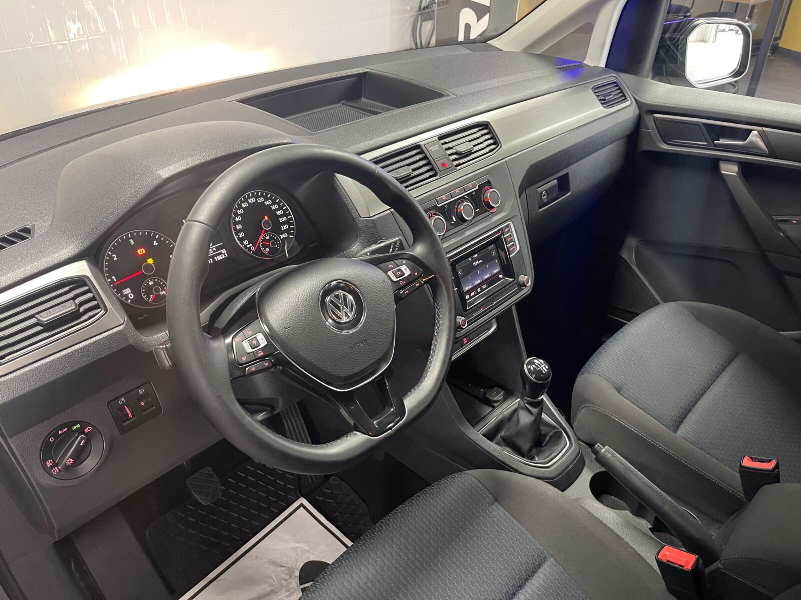 VOLKSWAGEN Caddy 2.0 TDI Trendline 