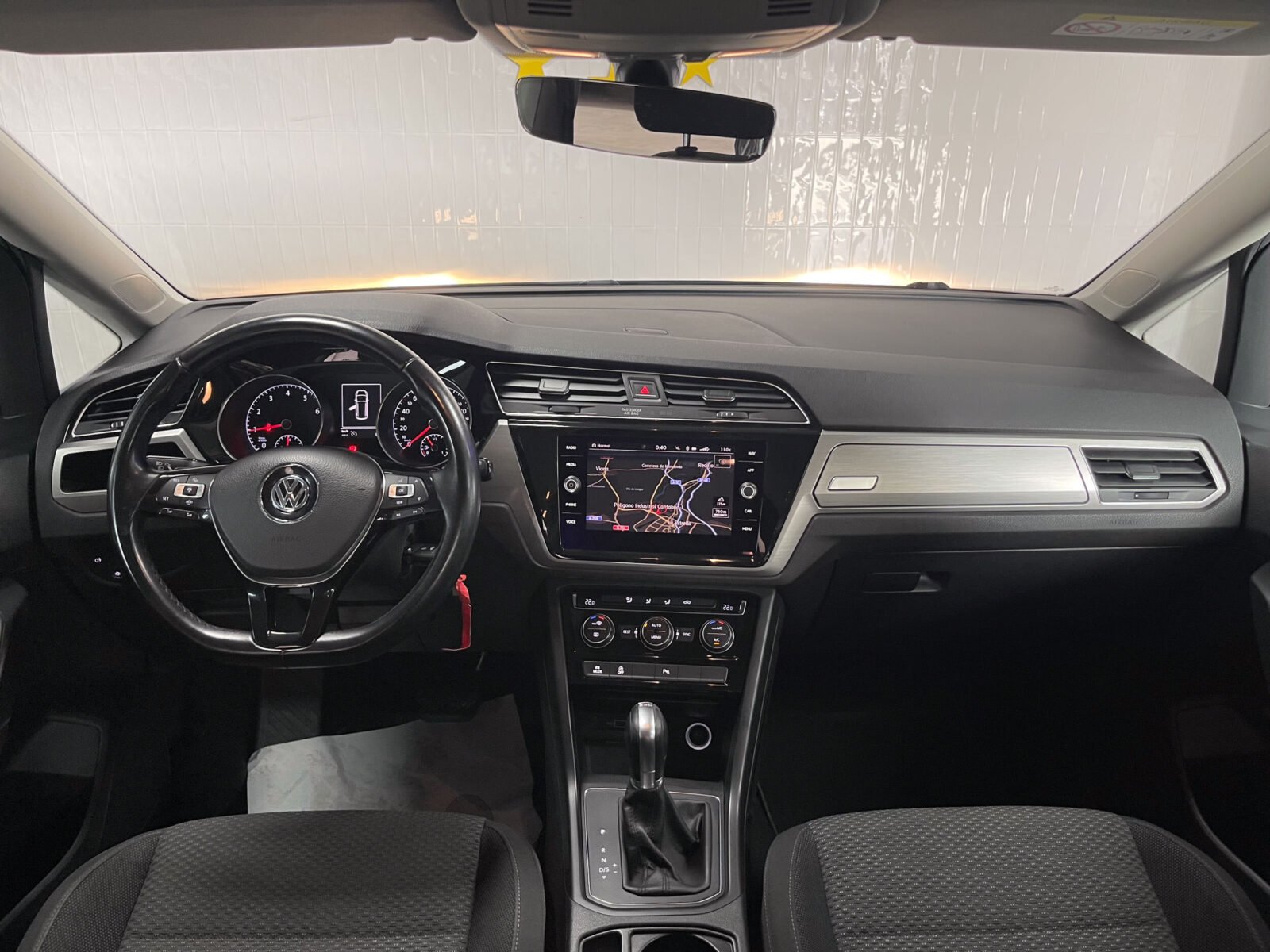 VOLKSWAGEN Touran 1.5 TSI DSG Sport