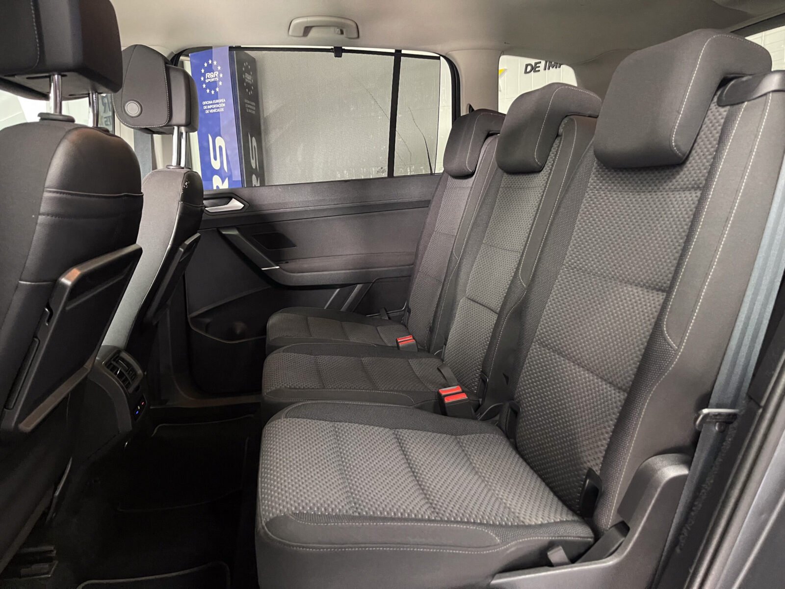 VOLKSWAGEN Touran 1.5 TSI DSG Sport