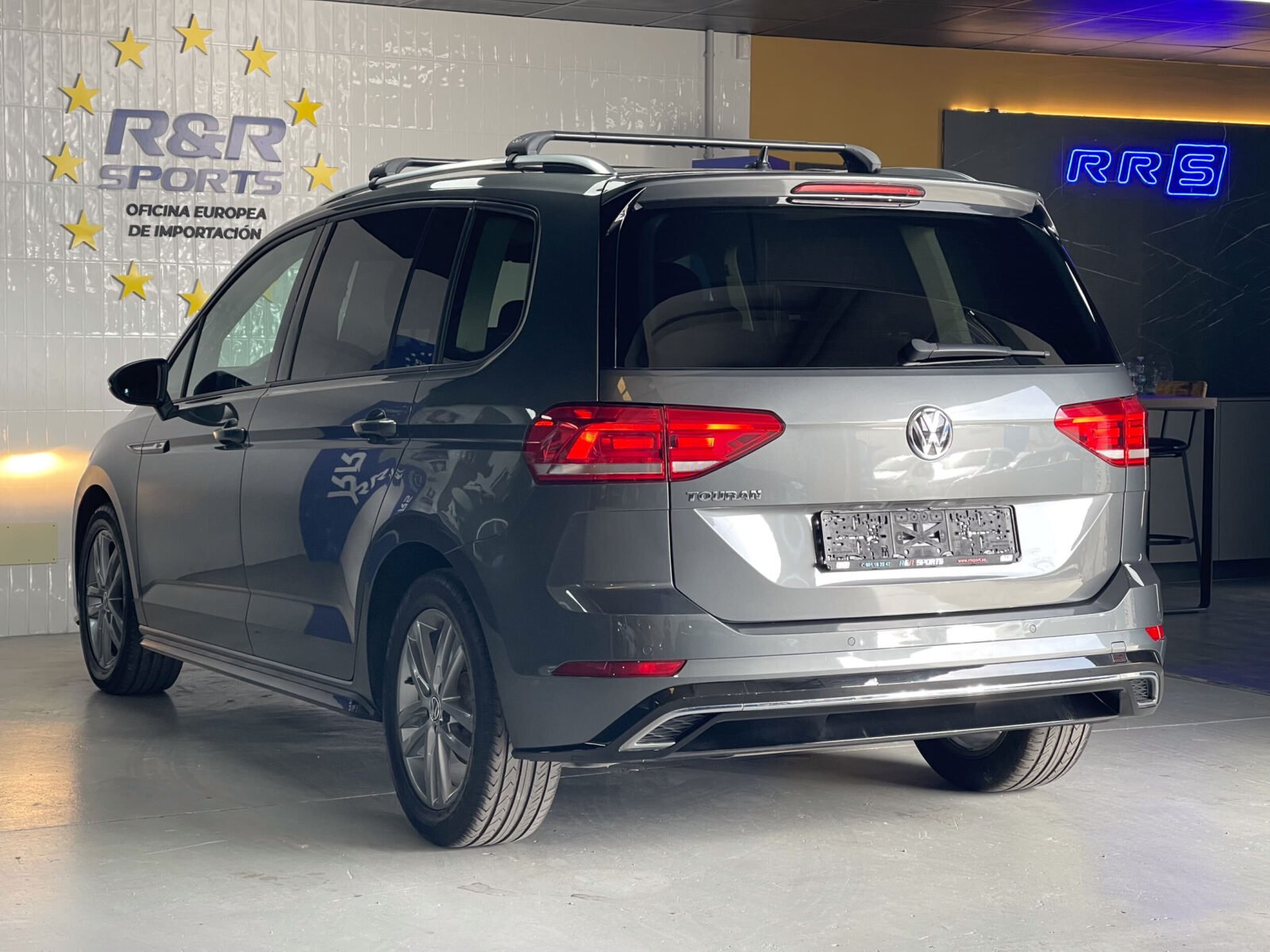 VOLKSWAGEN Touran 1.5 TSI DSG Sport