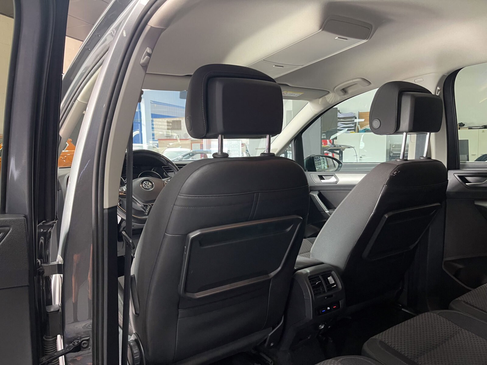 VOLKSWAGEN Touran 1.5 TSI DSG Sport