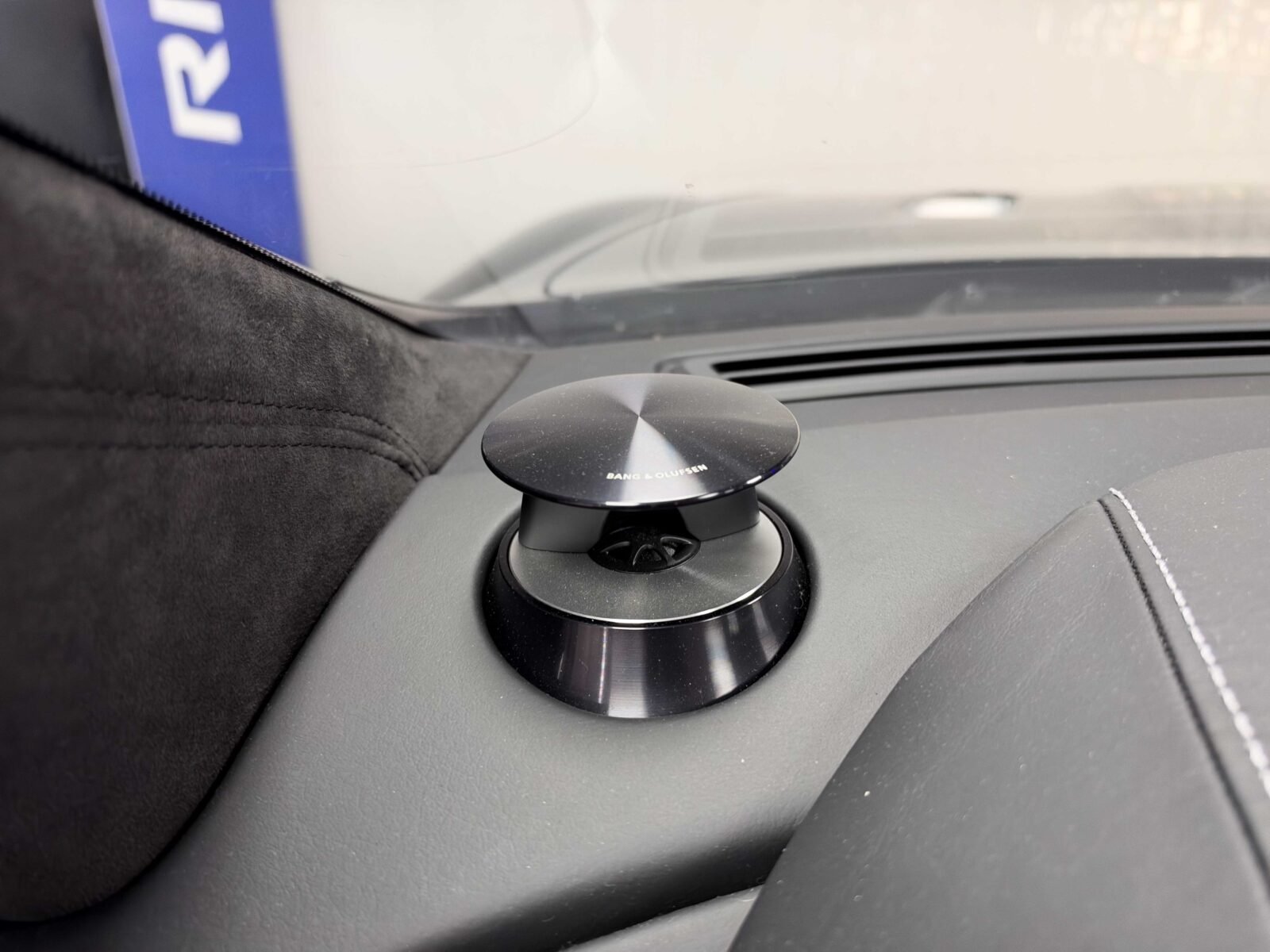 ASTON MARTIN Rapide V12 