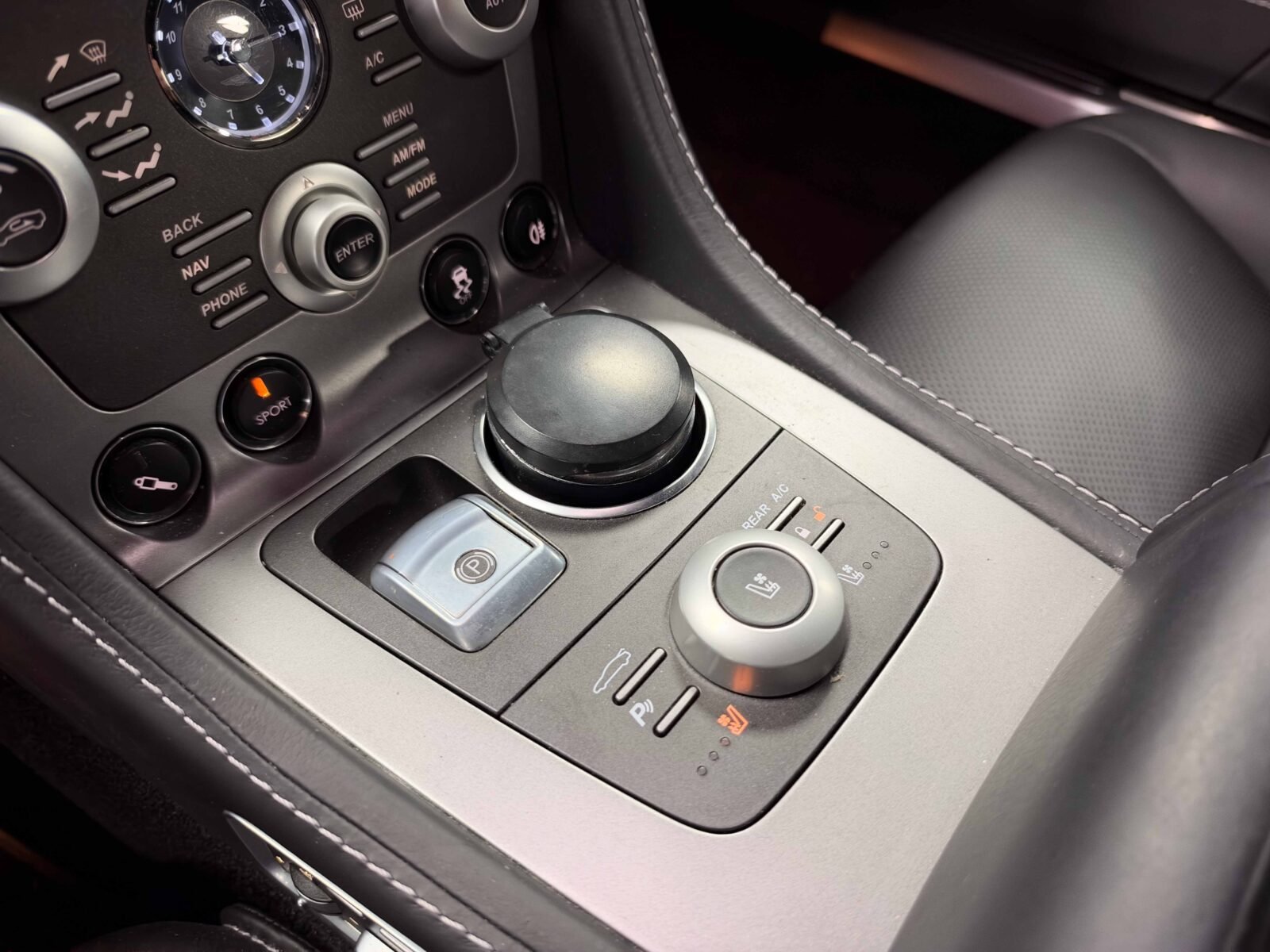 ASTON MARTIN Rapide V12 