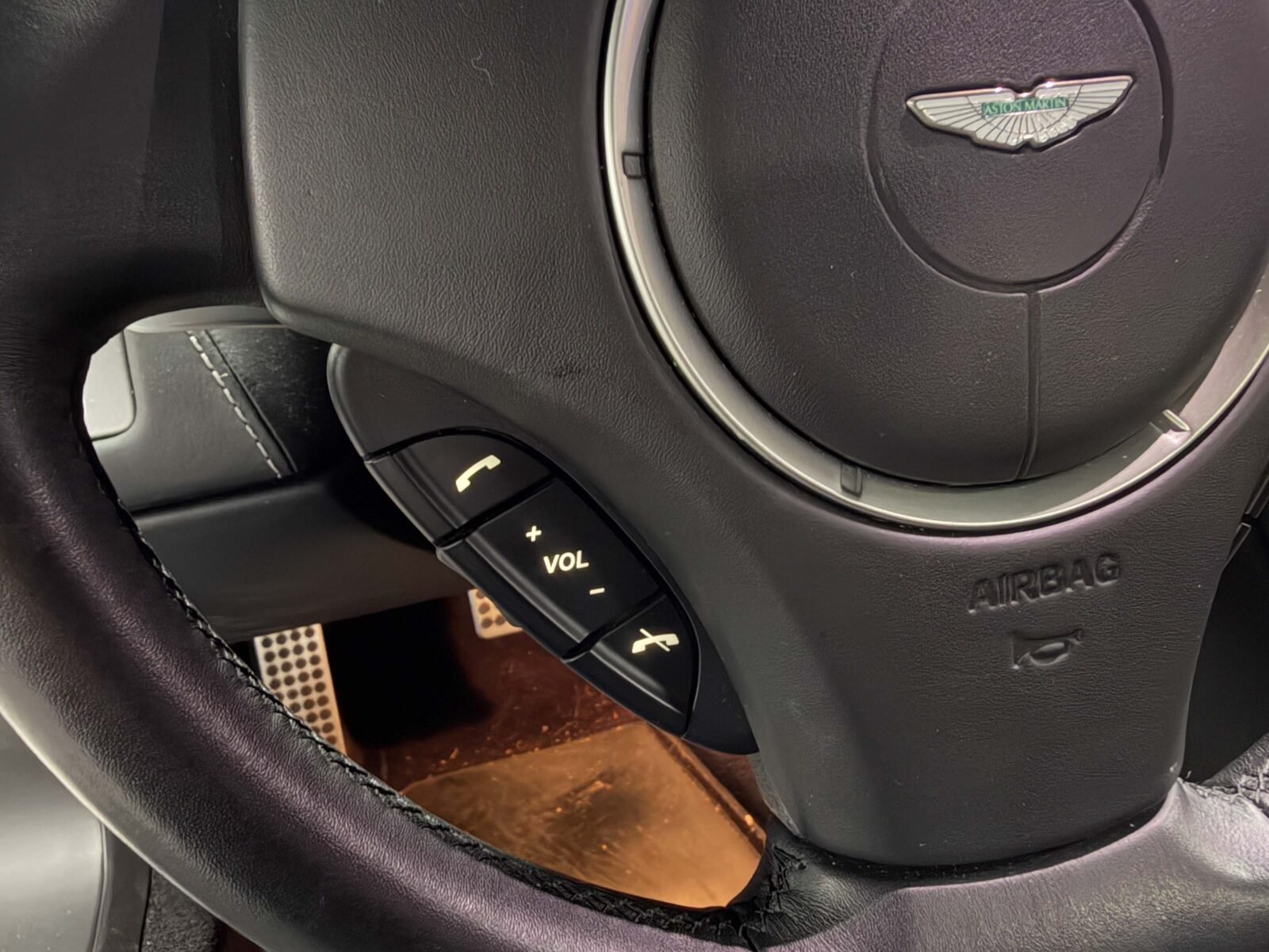 ASTON MARTIN Rapide V12 