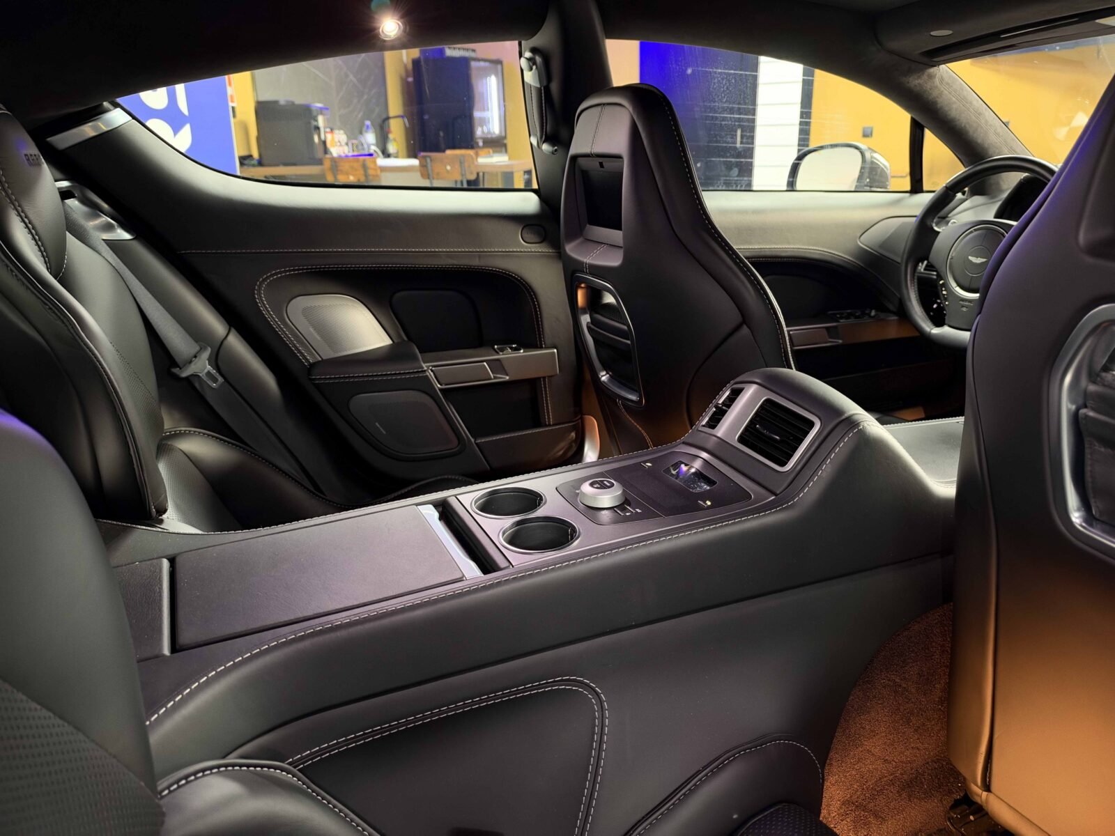 ASTON MARTIN Rapide V12 