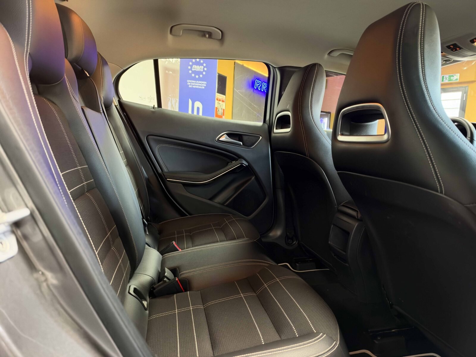 MERCEDES-BENZ GLA 220 CDI 4MATIC