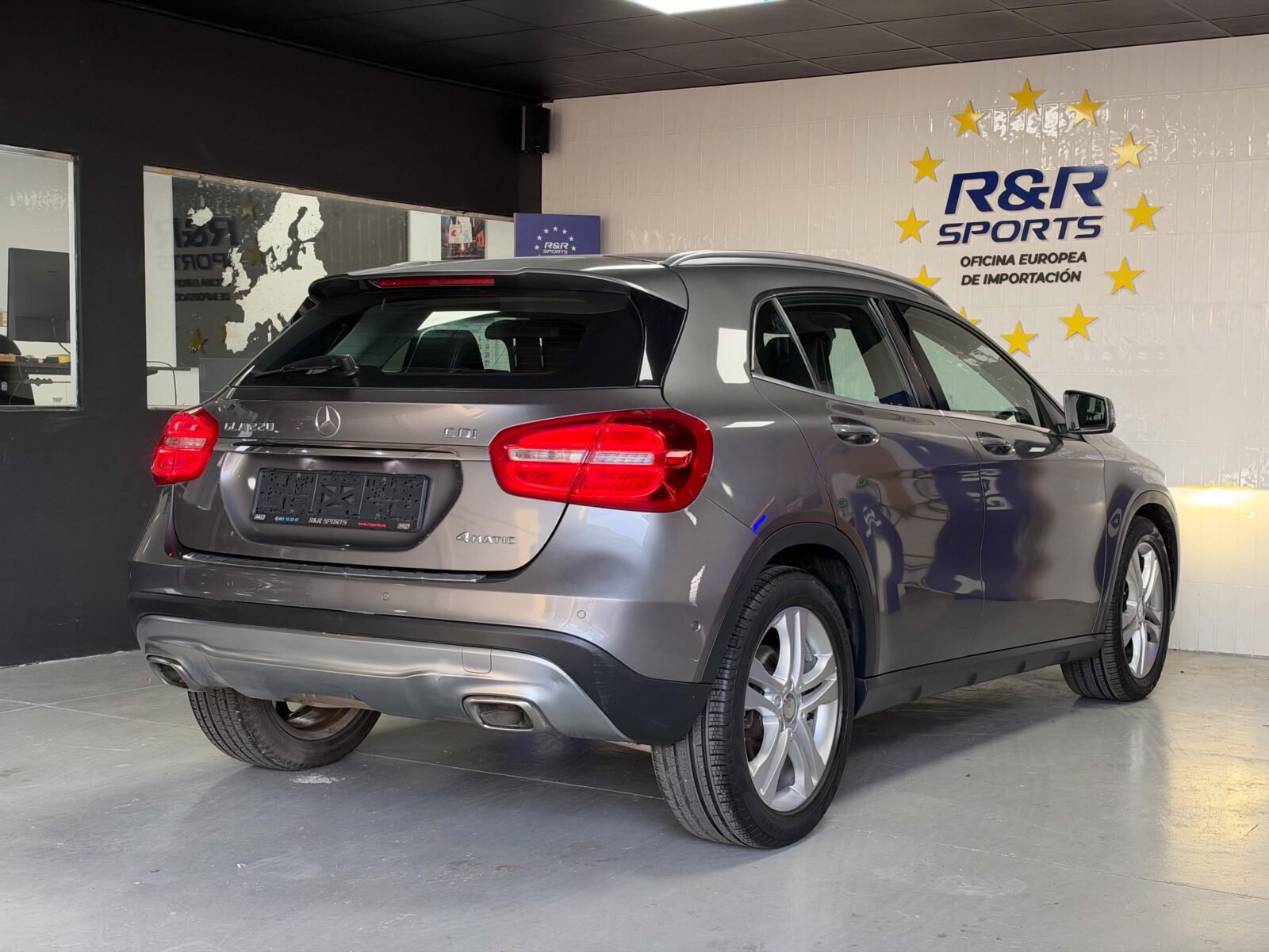 MERCEDES-BENZ GLA 220 CDI 4MATIC