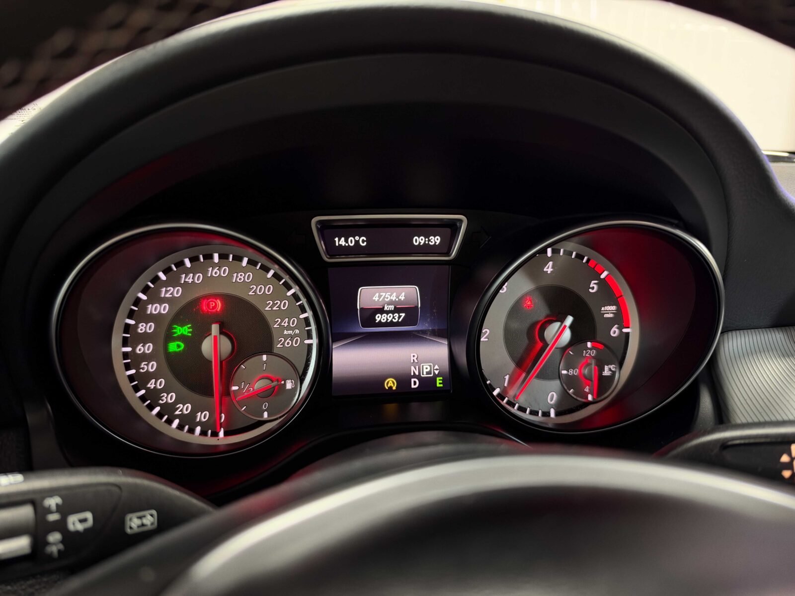 MERCEDES-BENZ GLA 220 CDI 4MATIC