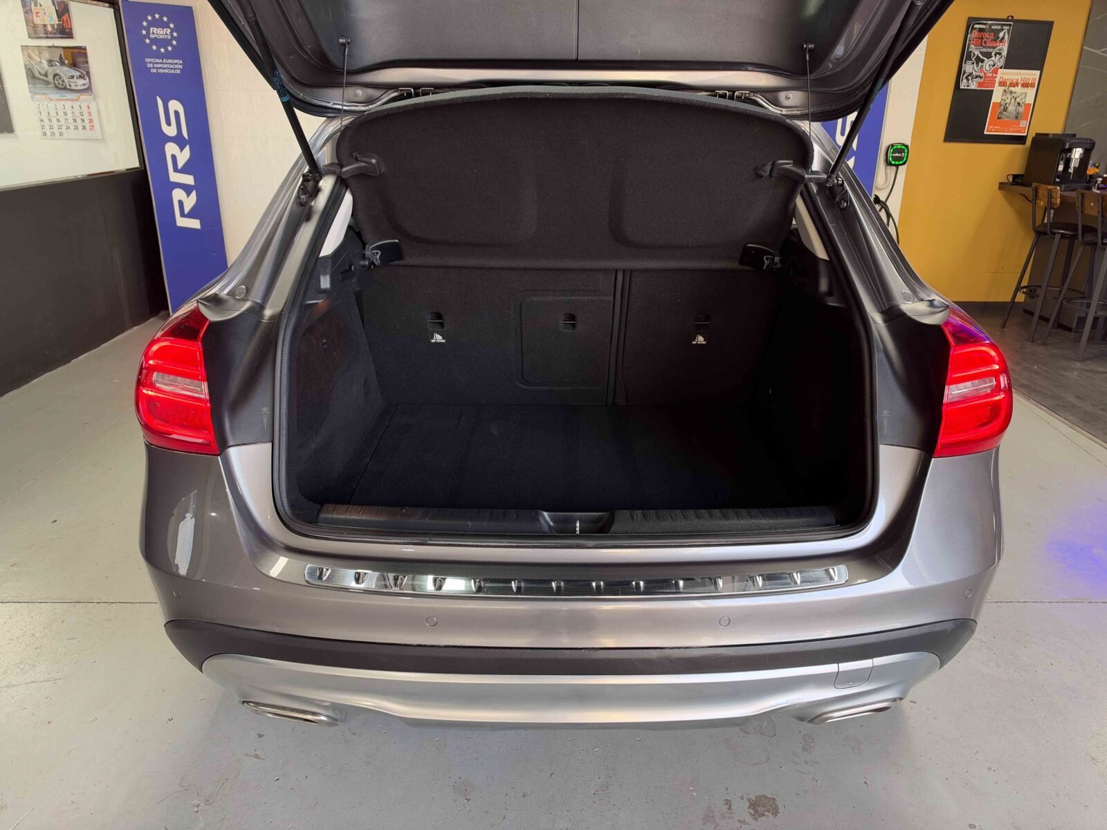 MERCEDES-BENZ GLA 220 CDI 4MATIC