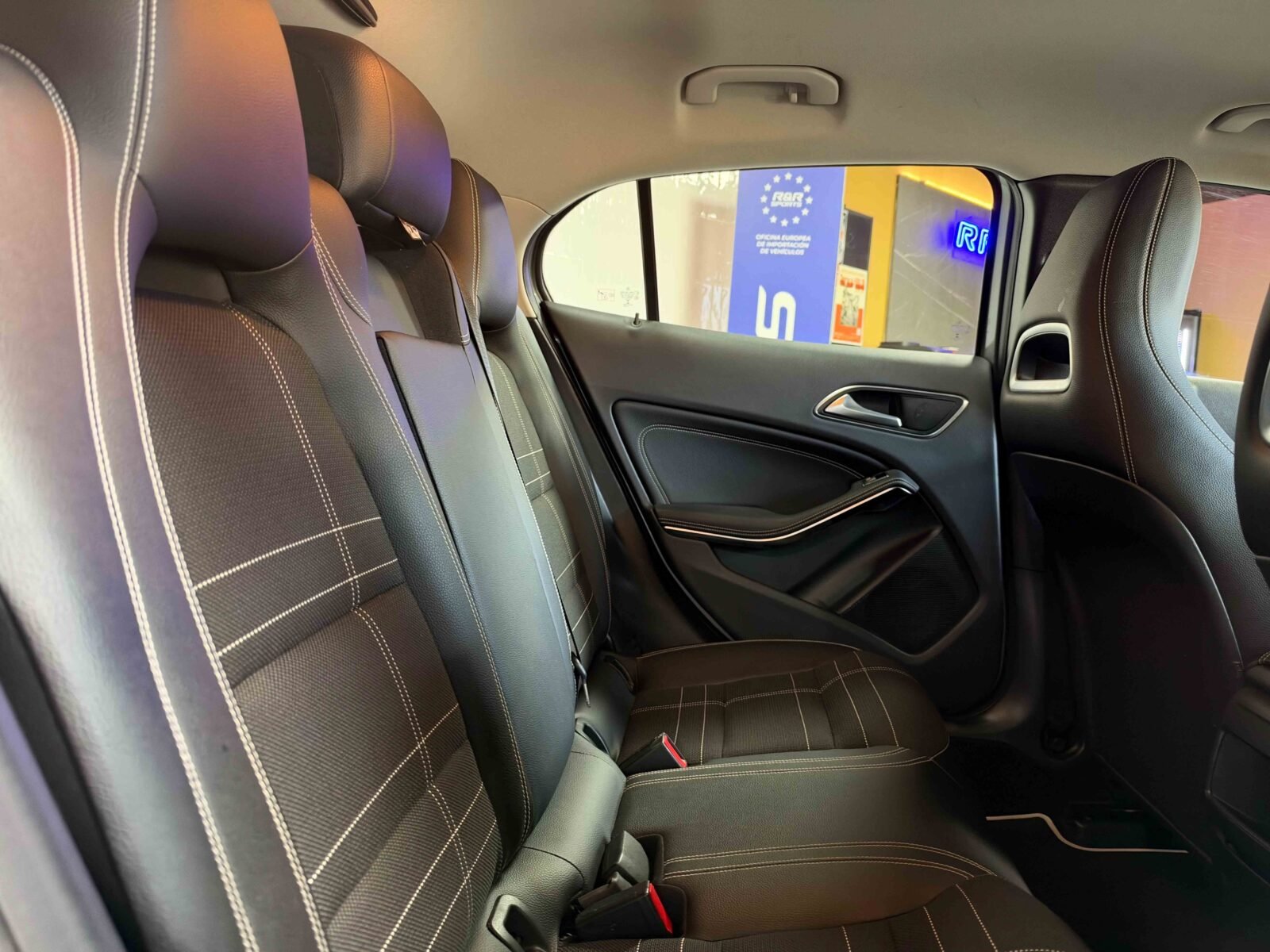 MERCEDES-BENZ GLA 220 CDI 4MATIC