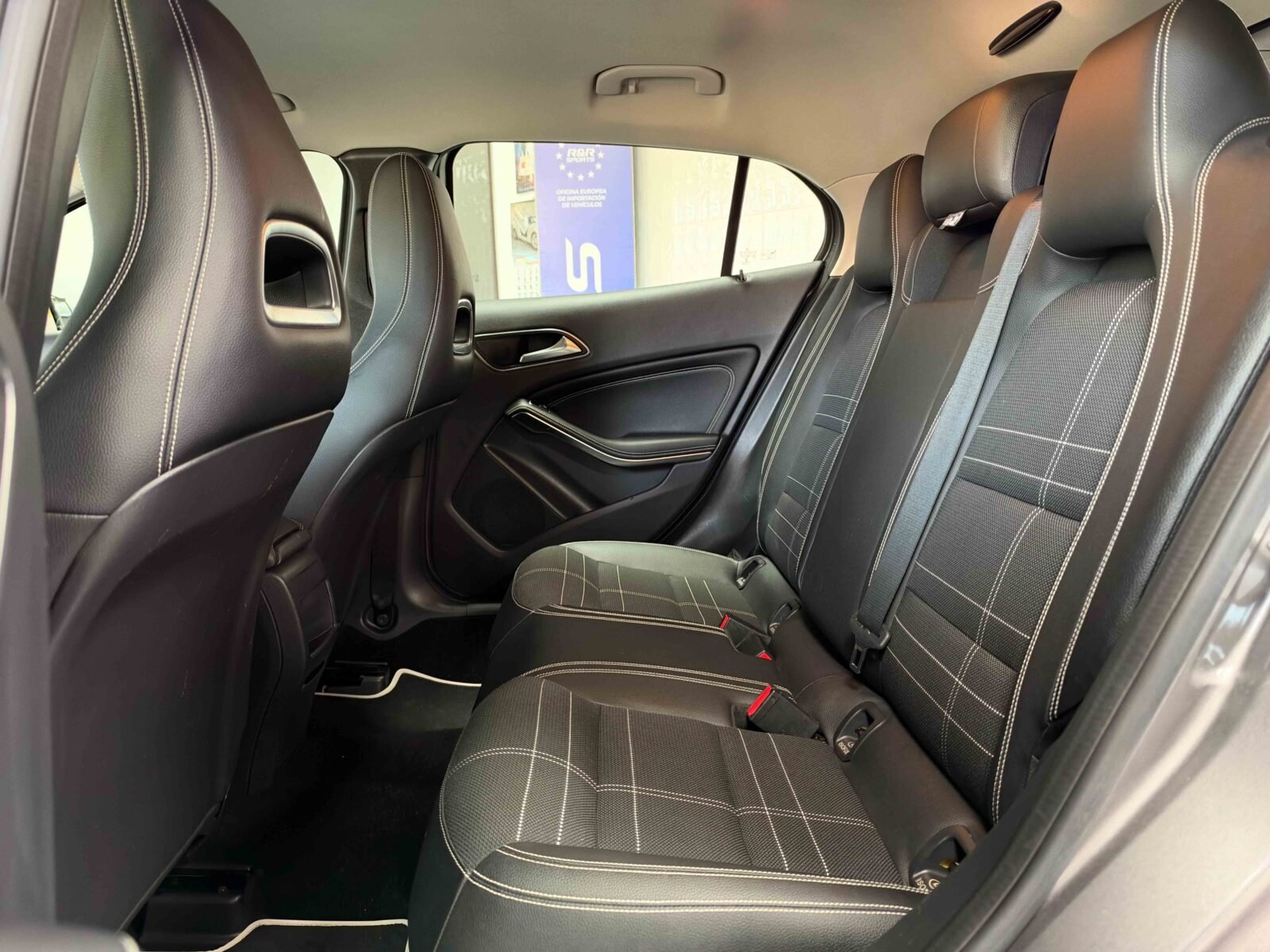 MERCEDES-BENZ GLA 220 CDI 4MATIC