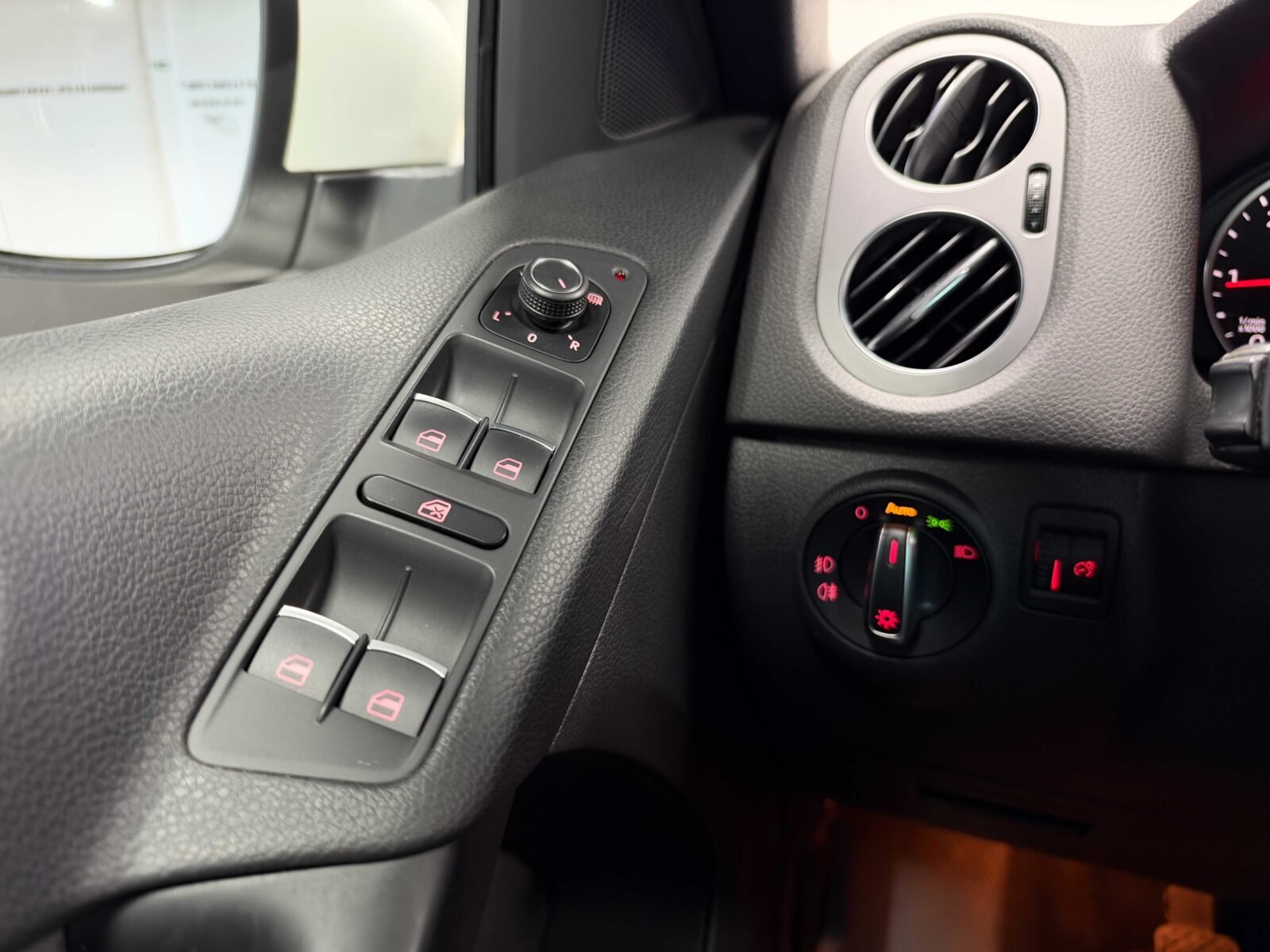 VOLKSWAGEN Tiguan 2.0 TDI Sport Loungue