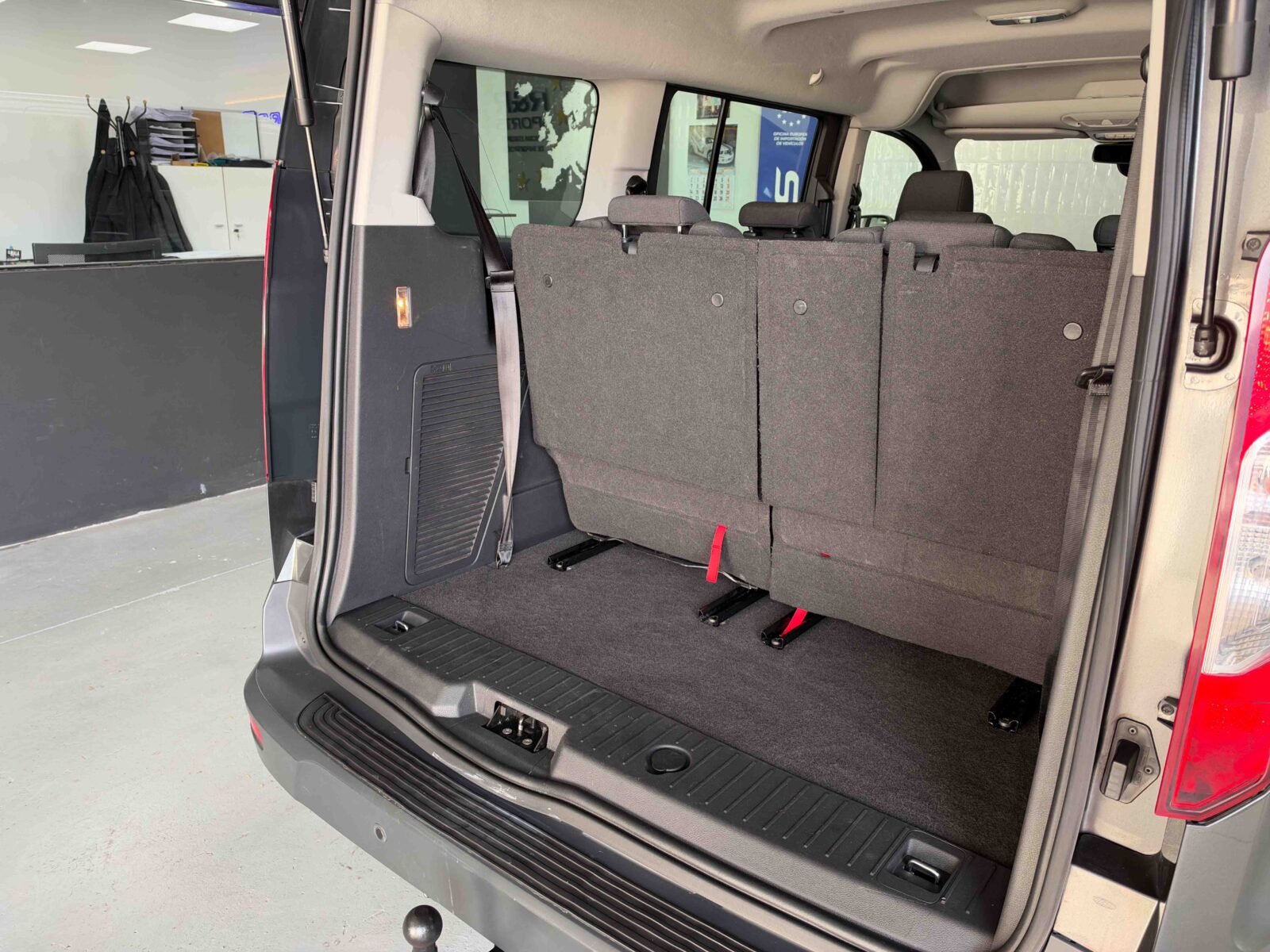 FORD Grand Tourneo 1.5 TDCi