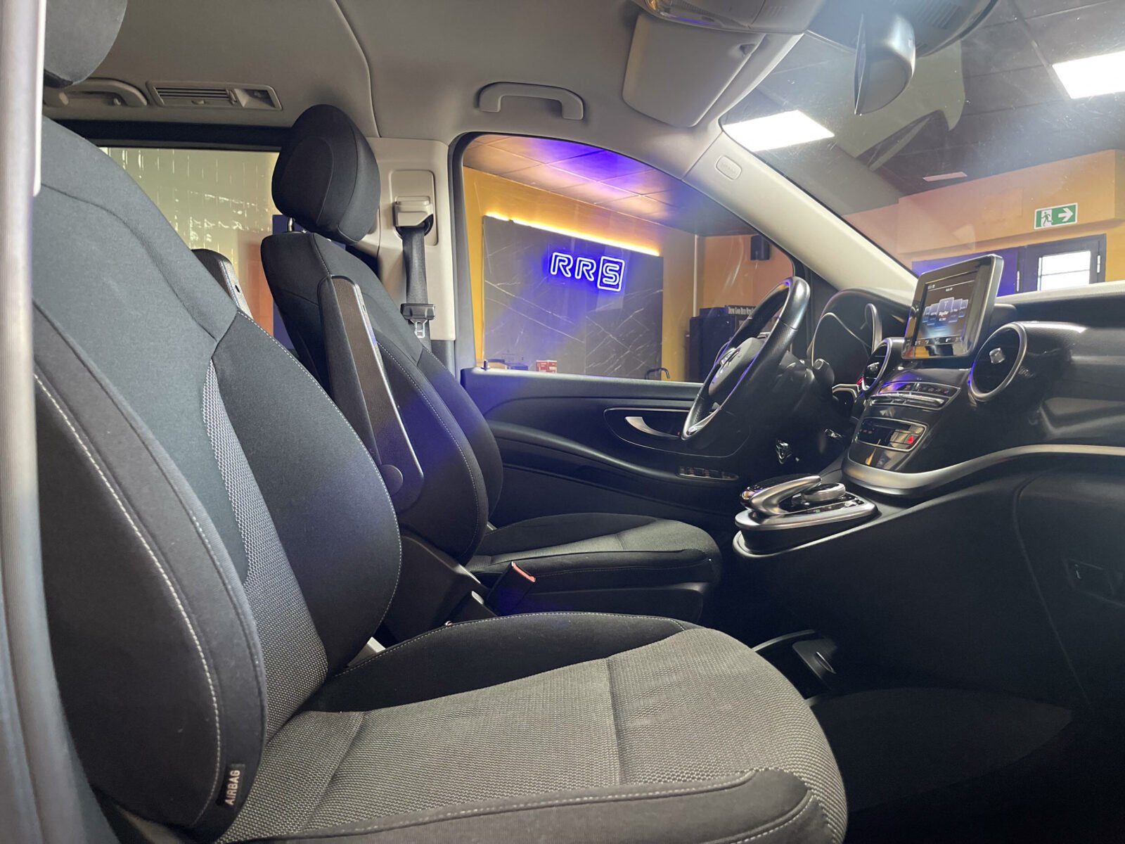 MERCEDES-BENZ Clase V 220 D Larga