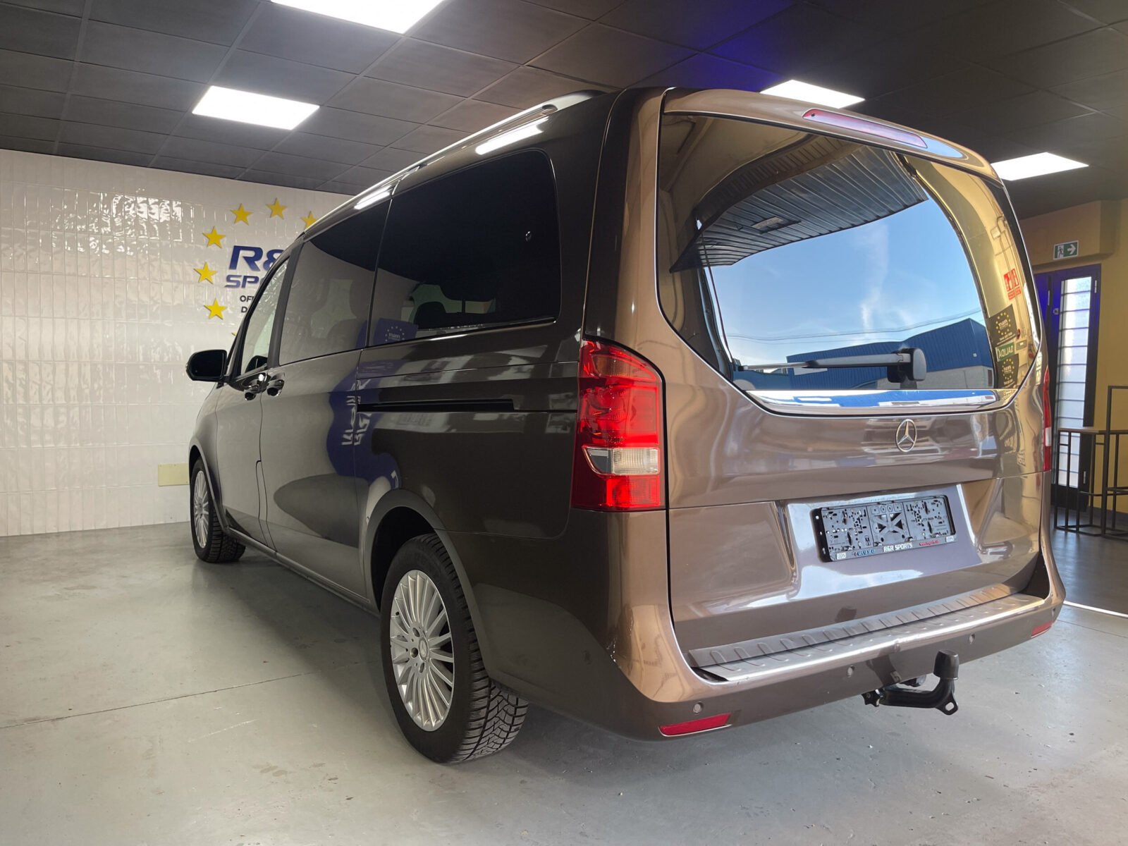 MERCEDES-BENZ Clase V 220 D Larga