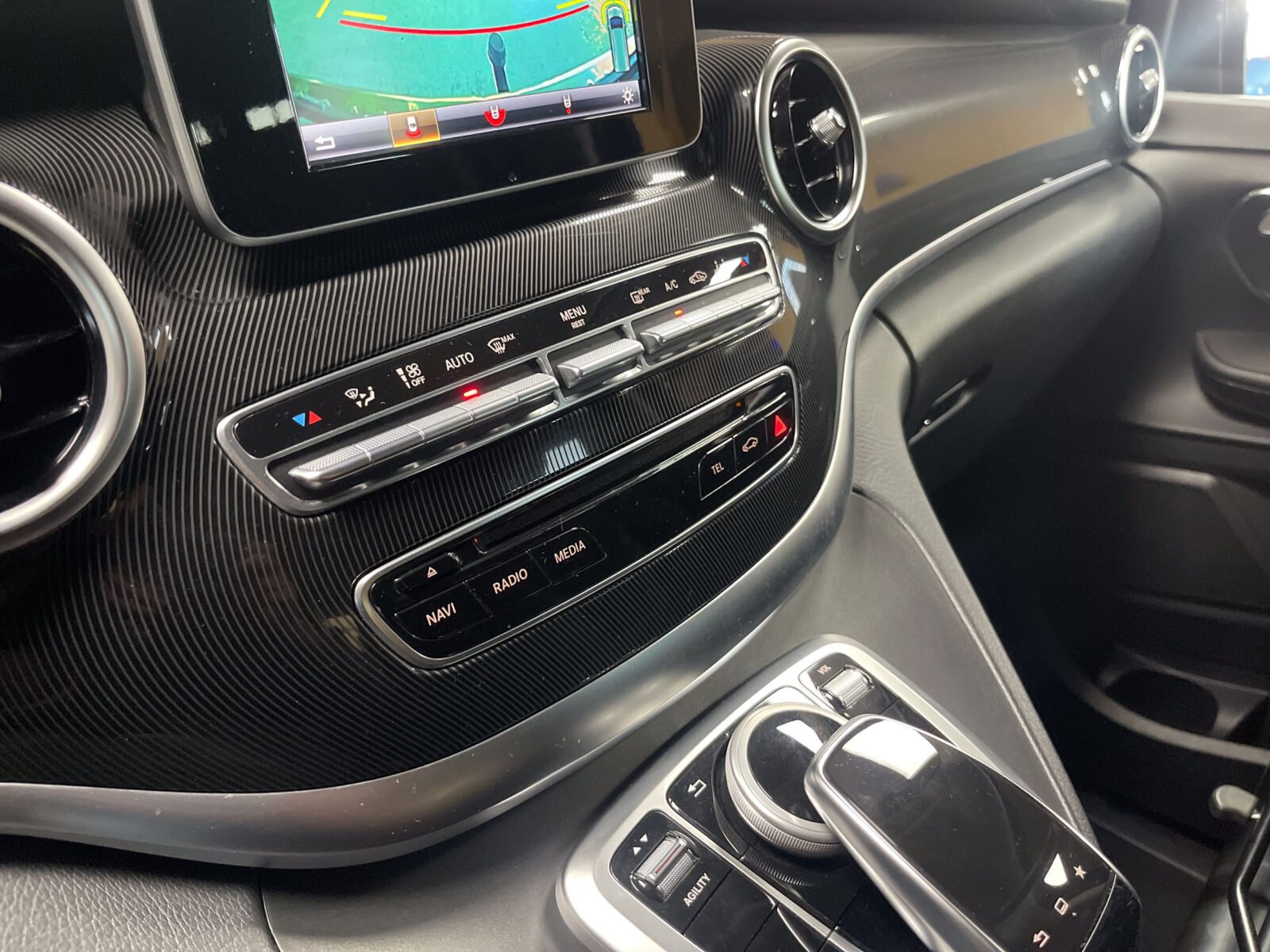 MERCEDES-BENZ Clase V 220 D Larga