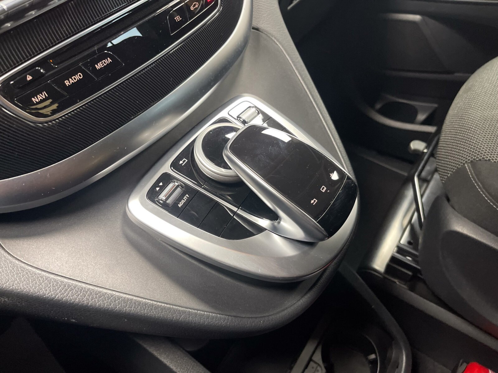 MERCEDES-BENZ Clase V 220 D Larga