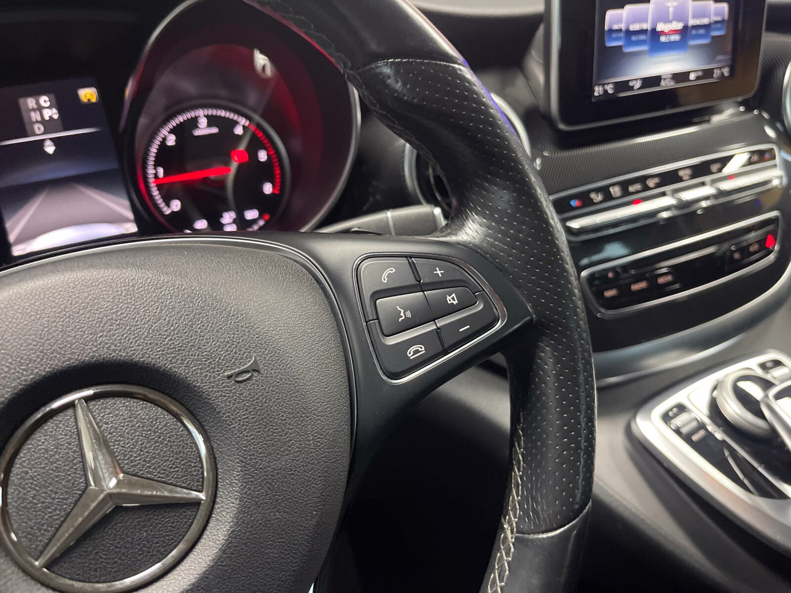 MERCEDES-BENZ Clase V 220 D Larga