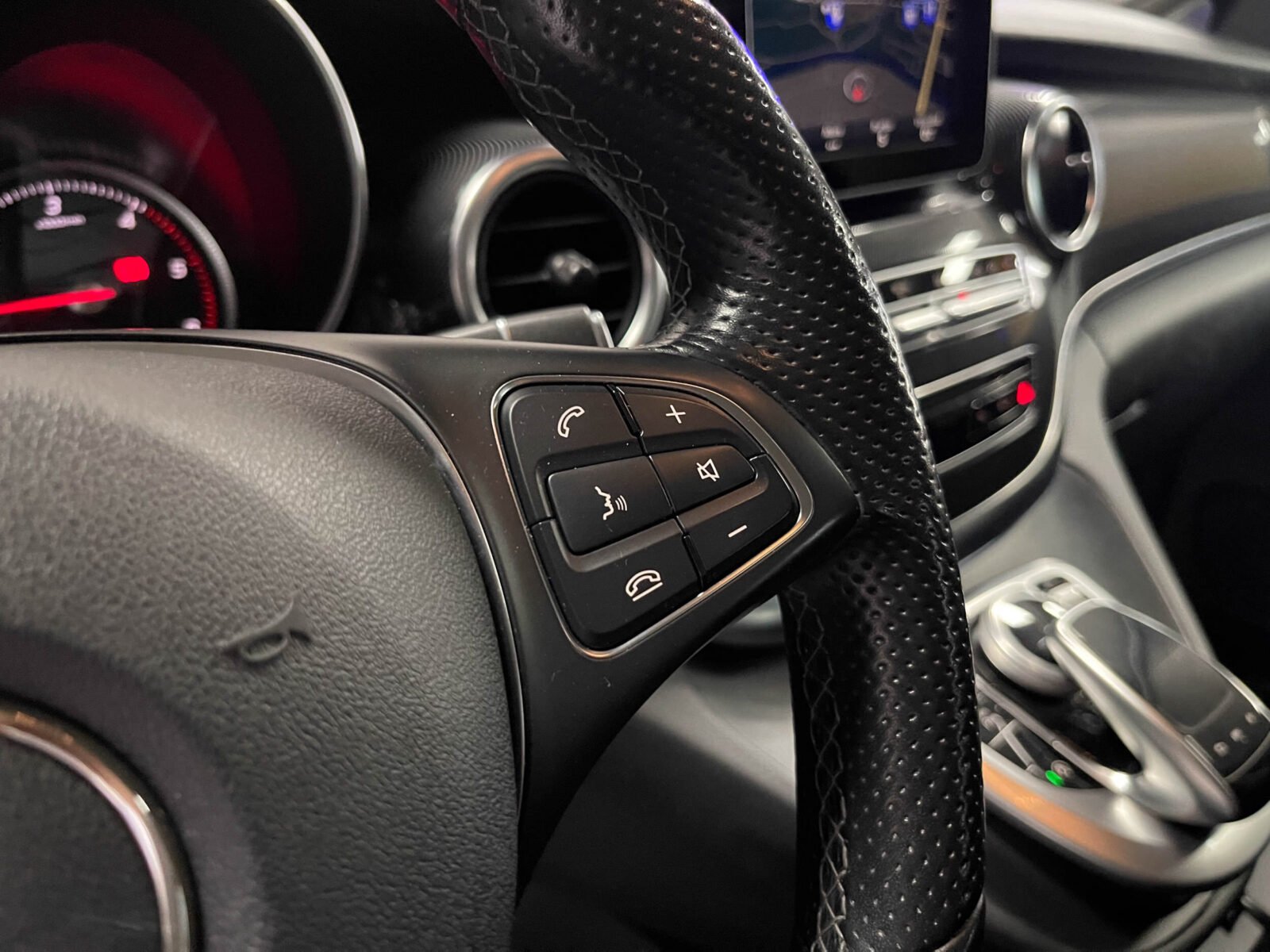 MERCEDES-BENZ Clase V 220 CDI Larga
