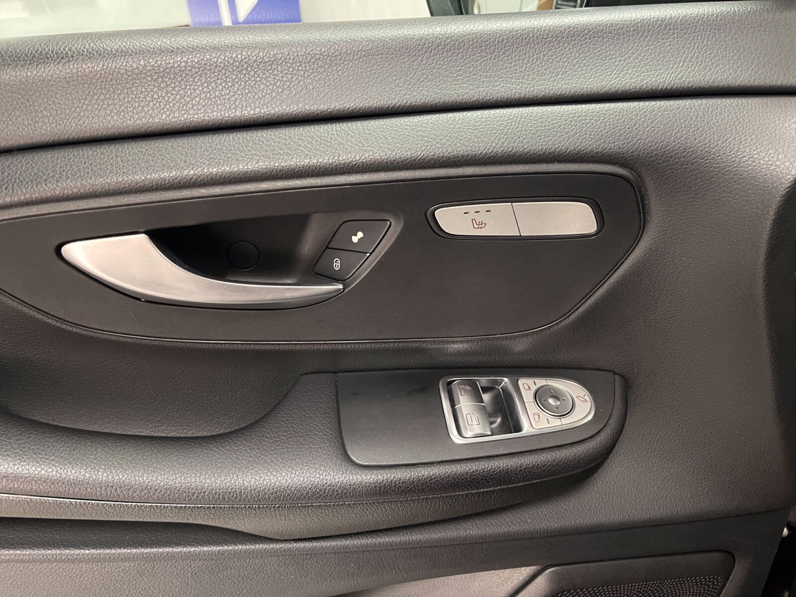 MERCEDES-BENZ Clase V 220 CDI Larga
