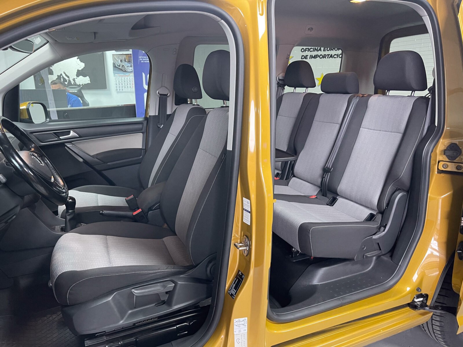 VOLKSWAGEN Caddy 2.0 TDI Comfortline Bluemotion Tech