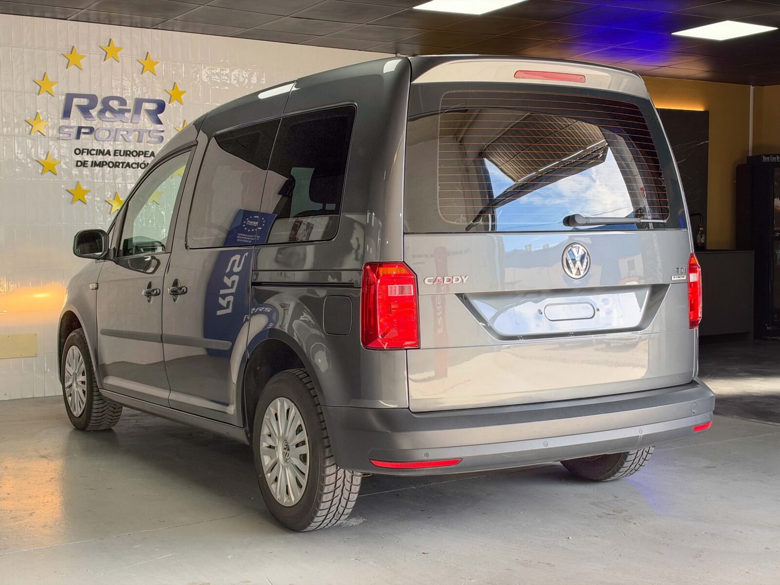 VOLKSWAGEN Caddy 2.0 TDI Trendline 