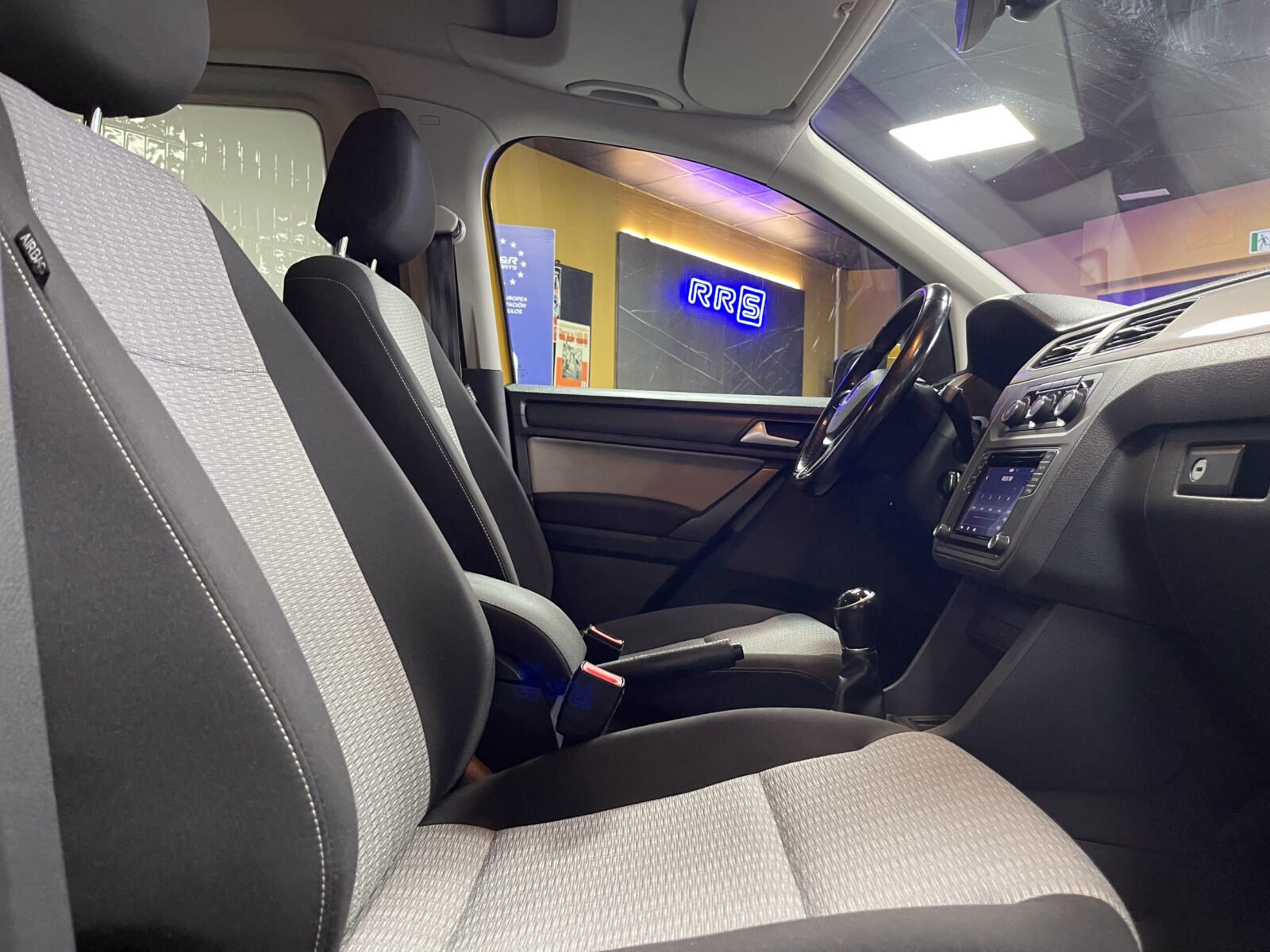 VOLKSWAGEN Caddy 2.0 TDI Comfortline Bluemotion Tech