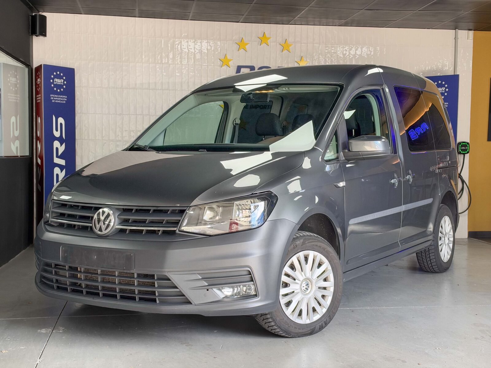 VOLKSWAGEN Caddy 2.0 TDI Trendline 