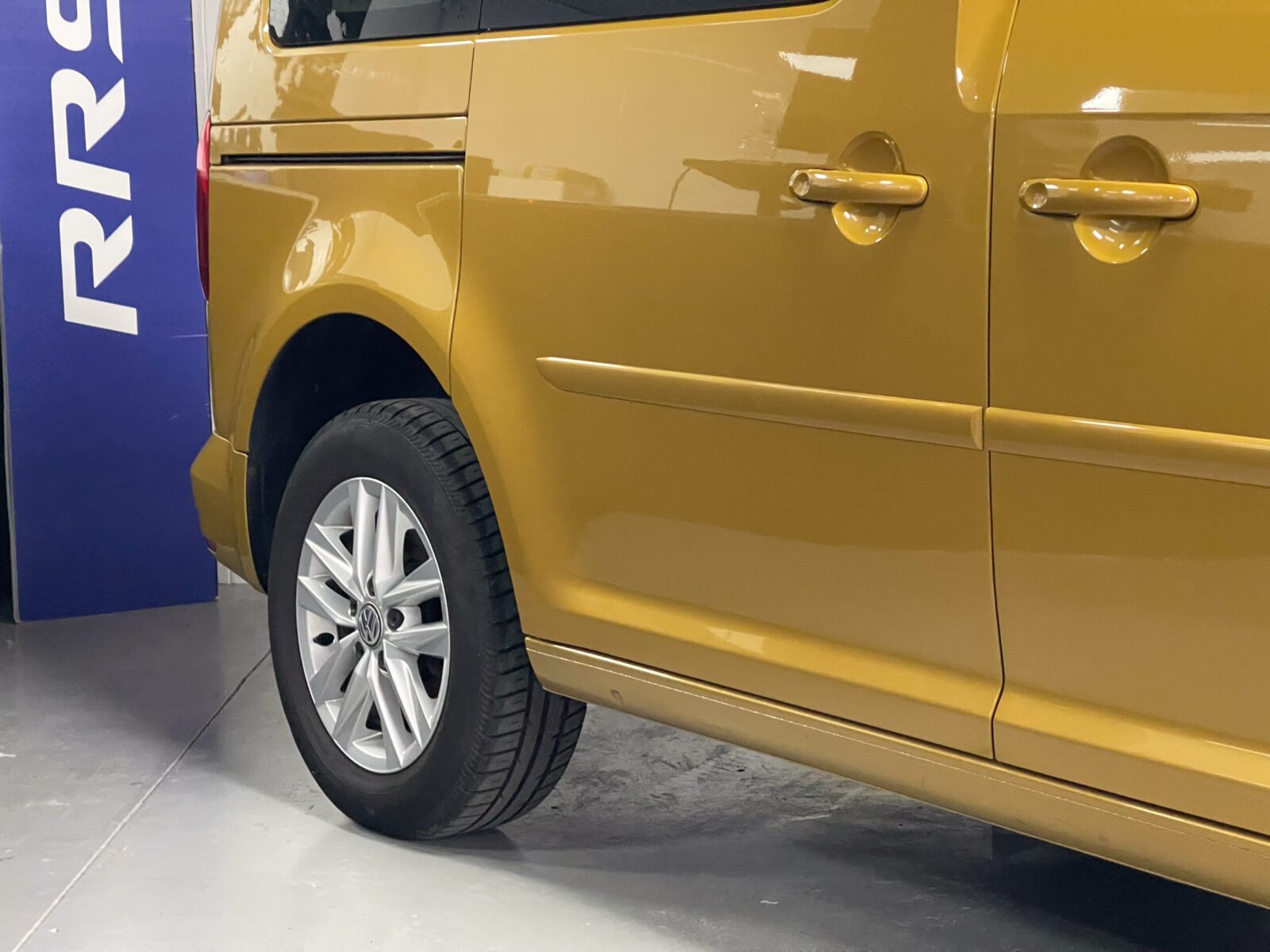 VOLKSWAGEN Caddy 2.0 TDI Comfortline Bluemotion Tech